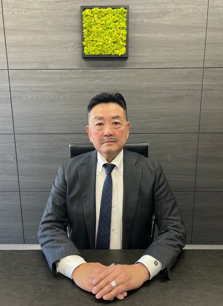 代表取締役